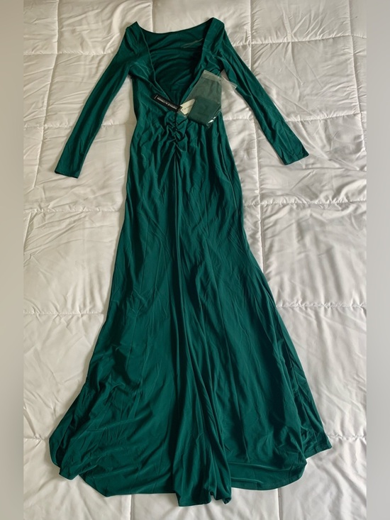 le chateau Dresses & Skirts - New with tags LE CHATEAU dress size S